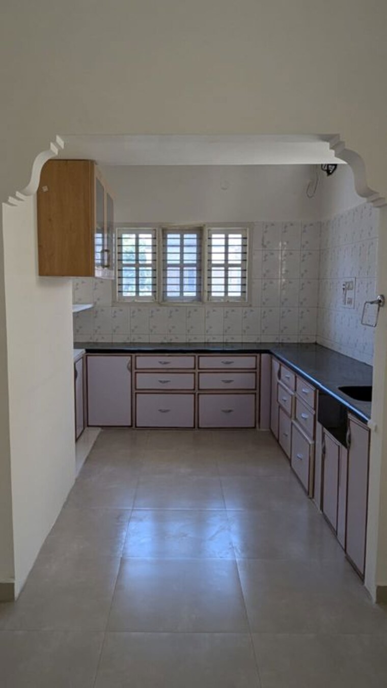 Kitchen, happy-homes-btm-layout 2 Bedroom 1200 Sq.Ft. Builder Floor In Btm Layout Bangalore 10586741