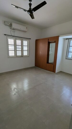 Room in 2 BHK Builder Floor at Happy Homes BTM Layout, Btm Layout – for Rent