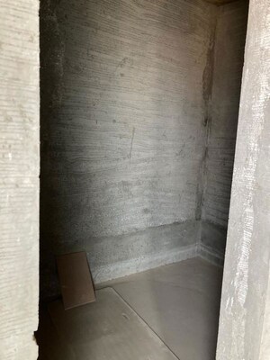 Bathroom in 5 BHK Apartment at Midcity Shikhar, Andheri West – for Sale