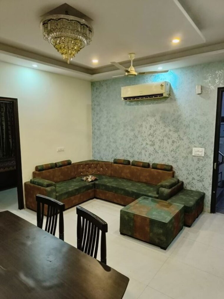 Bedroom, shiva-enclave-zirakpur 3 Bedroom 1900 Sq.Ft. Apartment In Patiala Road Zirakpur 10586762