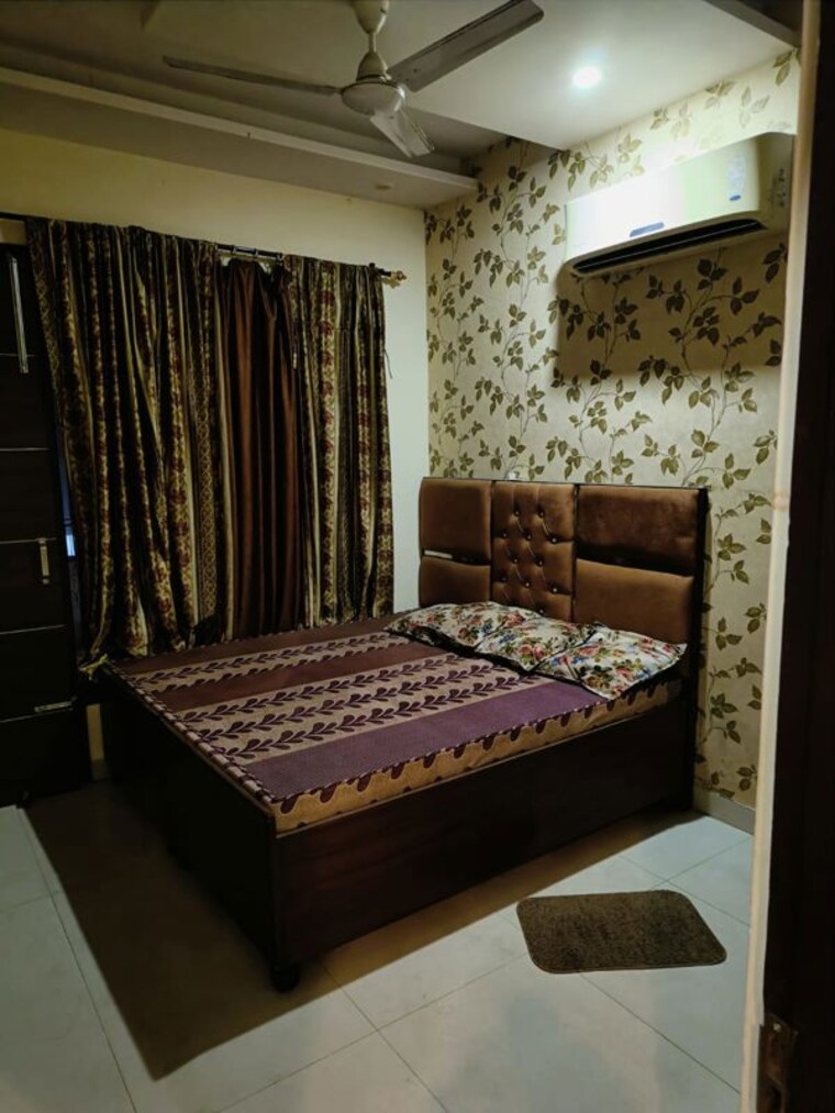 Bedroom, shiva-enclave-zirakpur 3 Bedroom 1900 Sq.Ft. Apartment In Patiala Road Zirakpur 10586762