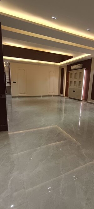 Room in 4 BHK Builder Floor at Puri Aman Vilas, Sector 89 – for Sale