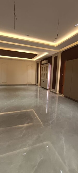 Room in 4 BHK Builder Floor at Puri Aman Vilas, Sector 89 – for Sale
