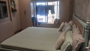 Bedroom in 2 BHK Apartment at Reflex Satnam Apartment, Cuffe Parade – for Rent
