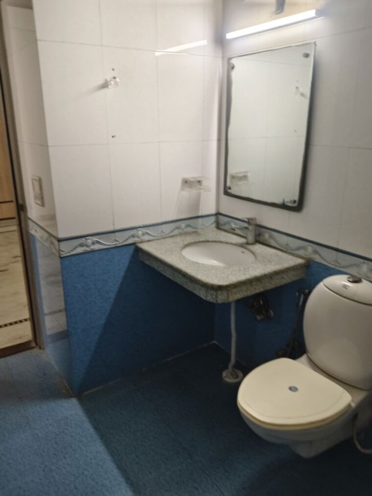 Team Area, rwa-apartments-sector-52 3 Bedroom 1500 Sq.Ft. Apartment In Sector 52 Noida 10586775