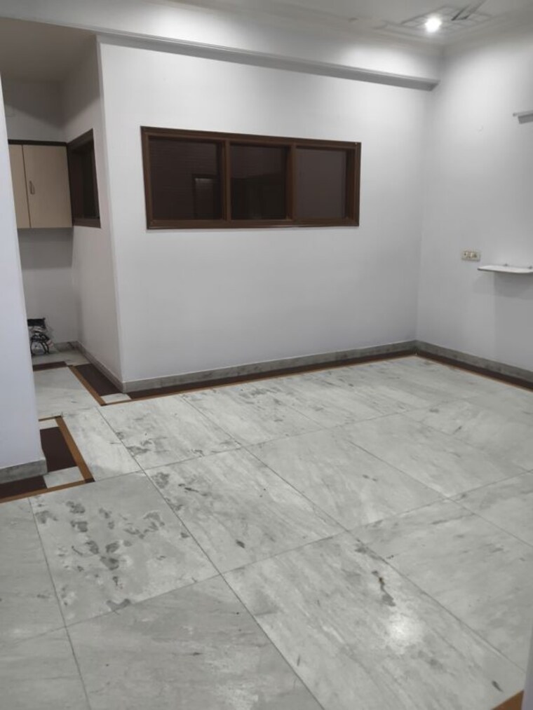 Room, rwa-apartments-sector-52 3 Bedroom 1500 Sq.Ft. Apartment In Sector 52 Noida 10586775