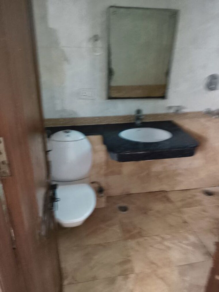 Bathroom, rwa-apartments-sector-52 3 Bedroom 1500 Sq.Ft. Apartment In Sector 52 Noida 10586775