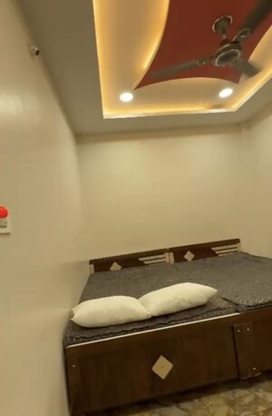 Furnished Amenities in 1 BHK Builder Floor at Vijay Nagar – for Rent