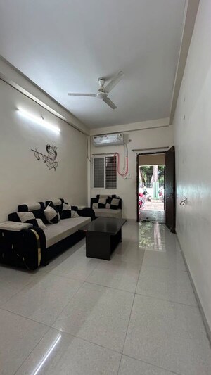 Living Room in 1 BHK Builder Floor at Vijay Nagar – for Rent