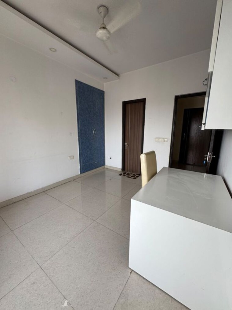 Room, lord-krishna-apartment 4 Bedroom 3200 Sq.Ft. Apartment In Sector 43 Gurgaon 10586829
