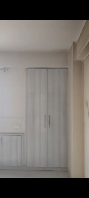3 BHK Apartment For Sale in Oxirich Avenue, Ahinsa Khand 2