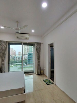Room in 4 BHK Apartment at Windsor Grande Residences, Andheri West – for Rent