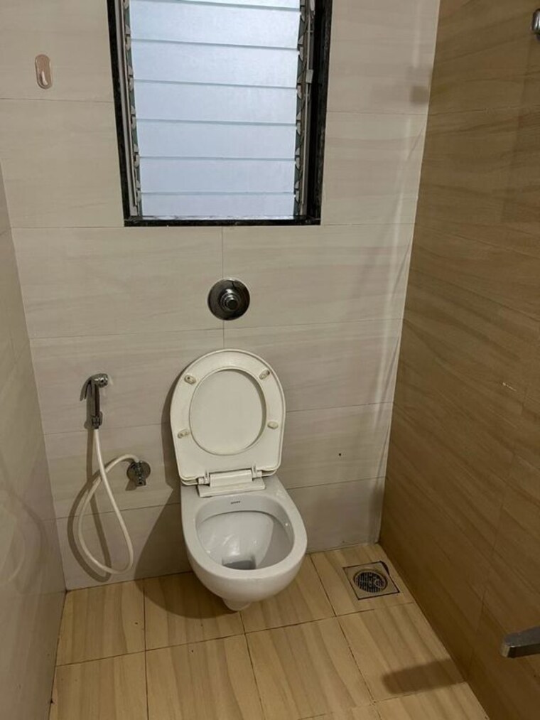 Bathroom, rajhem-jvlr-60 1 Bedroom 440 Sq.Ft. Apartment In Andheri East Mumbai 10586850
