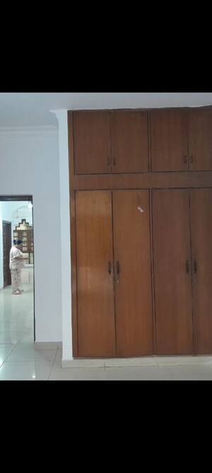 Furnished Amenities in 2 BHK Independent House at RWA Apartments, Sector 31 – for Rent