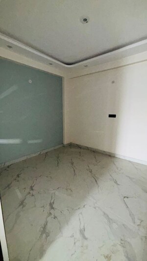 Room in 3 BHK Villa at Kingson Green Villa Phase 2, Panchsheel Green – for Sale