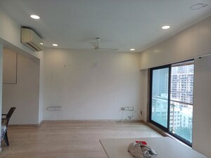 Room in 4 BHK Apartment at DLH Sorrento, Veera Desai Road – for Sale