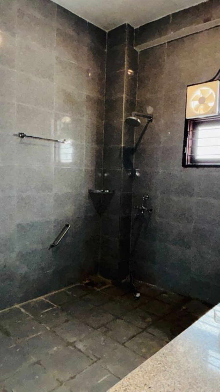 Bathroom, kingson-green-villa-phase-2 3 Bedroom 2400 Sq.Ft. Villa In Panchsheel Green Greater Noida 10586898