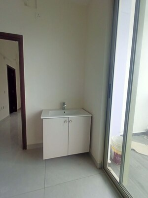 Room in 3 BHK Apartment at Hallmark Treasor, Narsingi – for Rent