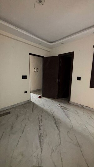 Room in 3 BHK Villa at Kingson Green Villa, Sector 16 Greater Noida – for Sale