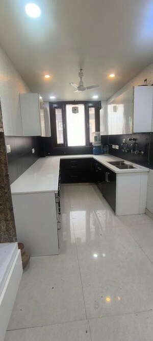 Kitchen in 3 BHK Builder Floor at Pitampura – for Sale