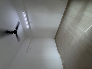 Building Lobby in 2.5 BHK Apartment at Hiranandani Meadows, Manpada – for Rent
