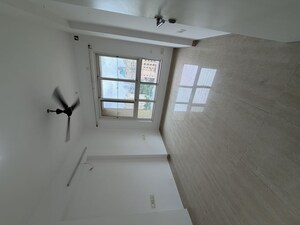 Room in 2.5 BHK Apartment at Hiranandani Meadows, Manpada – for Rent