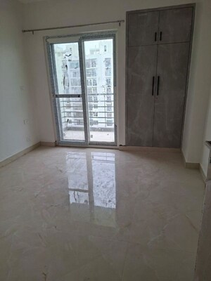 Room in 2 BHK Apartment at Ansal Celebrity Meadows, Sushant Golf City – for Rent