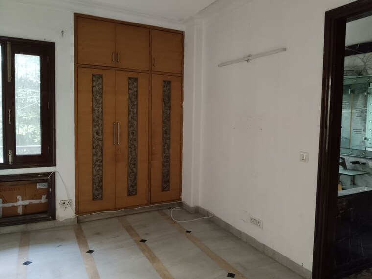 Room, sarita vihar 1 Bedroom 750 Sq.Ft. Builder Floor In Sarita Vihar Delhi 10586922