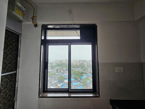 Room in 2 BHK Apartment at Sheth Auris Serenity Tower 3, Malad West – for Rent