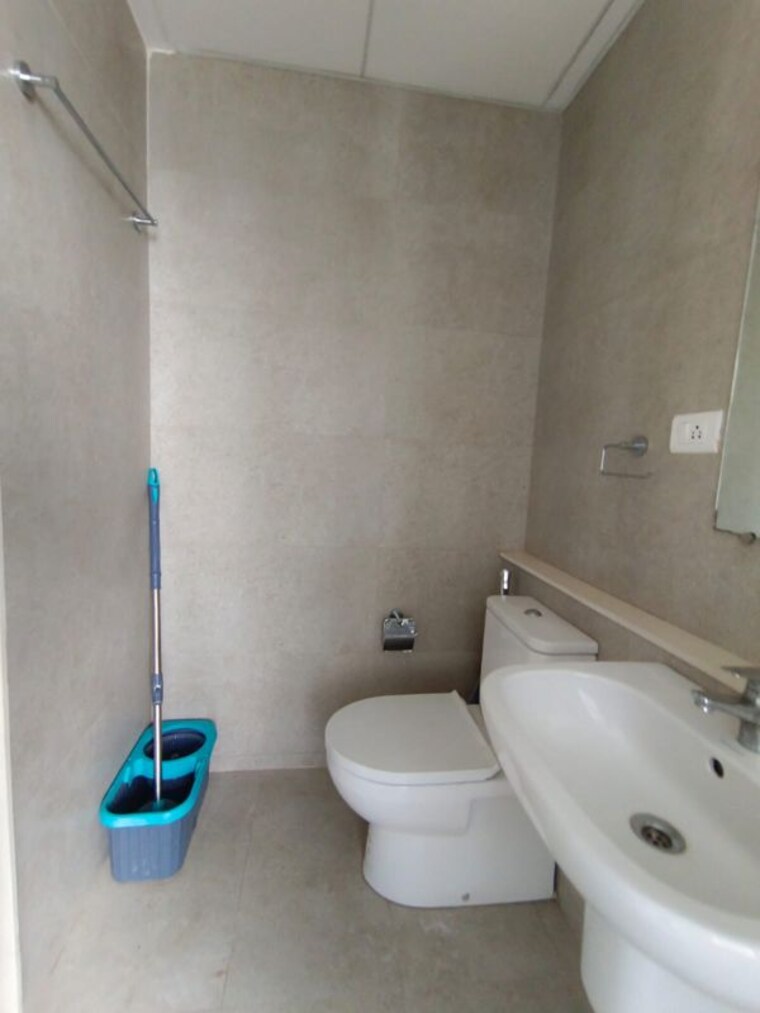 Bathroom, tata-serein 2 Bedroom 1050 Sq.Ft. Apartment In Pokhran Road No Two Thane 10586951