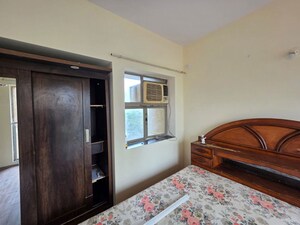 Room in 2.5 BHK Apartment at Lodha Splendora, Ghodbunder Road – for Rent