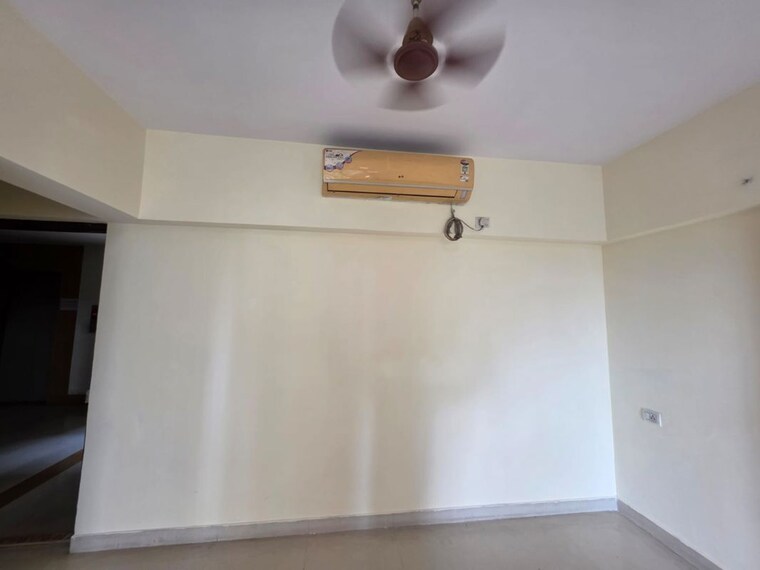 Room, lodha-splendora 2.5 Bedroom 1200 Sq.Ft. Apartment In Ghodbunder Road Thane 10586931