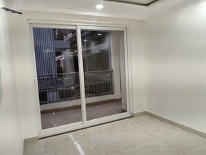 Room in 3 BHK Apartment at Sushma Valencia, International Airport Road – for Rent