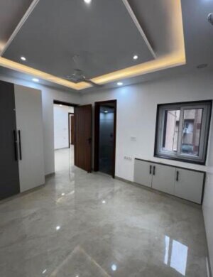 Room in 3 BHK Apartment at Sector 6 Dwarka – for Rent