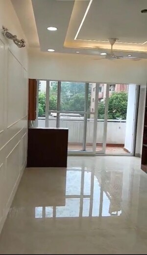Room in 3 BHK Apartment at Sector 6 Dwarka – for Rent