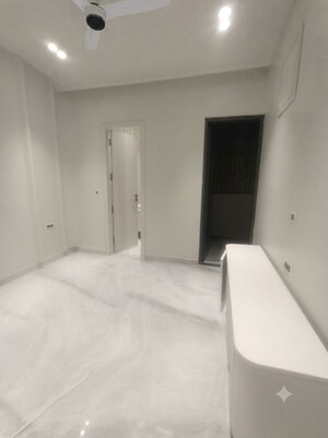 Room in 3 BHK Builder Floor at Vikas Puri – for Sale