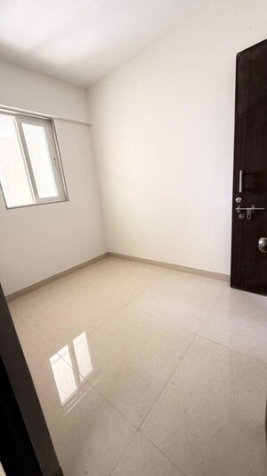 Room in 2 BHK Apartment at Hubtown Rising City, Ghatkopar East – for Rent