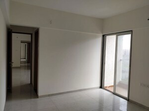 Room in 4 BHK Apartment at Kohinoor Viva Pixel, Dhanori – for Rent