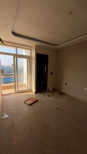 Room in 3 BHK Villa at Kingson Green Villa Phase 2, Panchsheel Green – for Sale