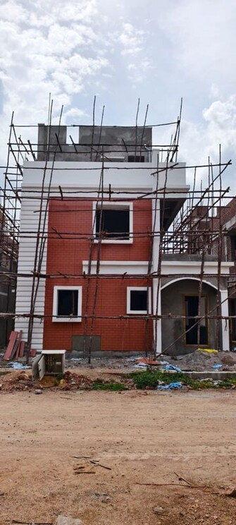 3 BHK + Servant Room,Study Room Villa For Sale in Sri Jagathswapna Spanesta in Bacharam, Hyderabad