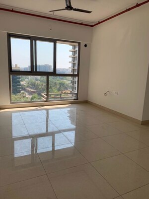 Room in 2 BHK Apartment at The Wadhwa The Address, Ghatkopar West – for Rent