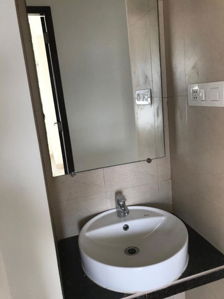 Bathroom, the-wadhwa-the-address 2 Bedroom 659 Sq.Ft. Apartment In Ghatkopar West Mumbai 10587014