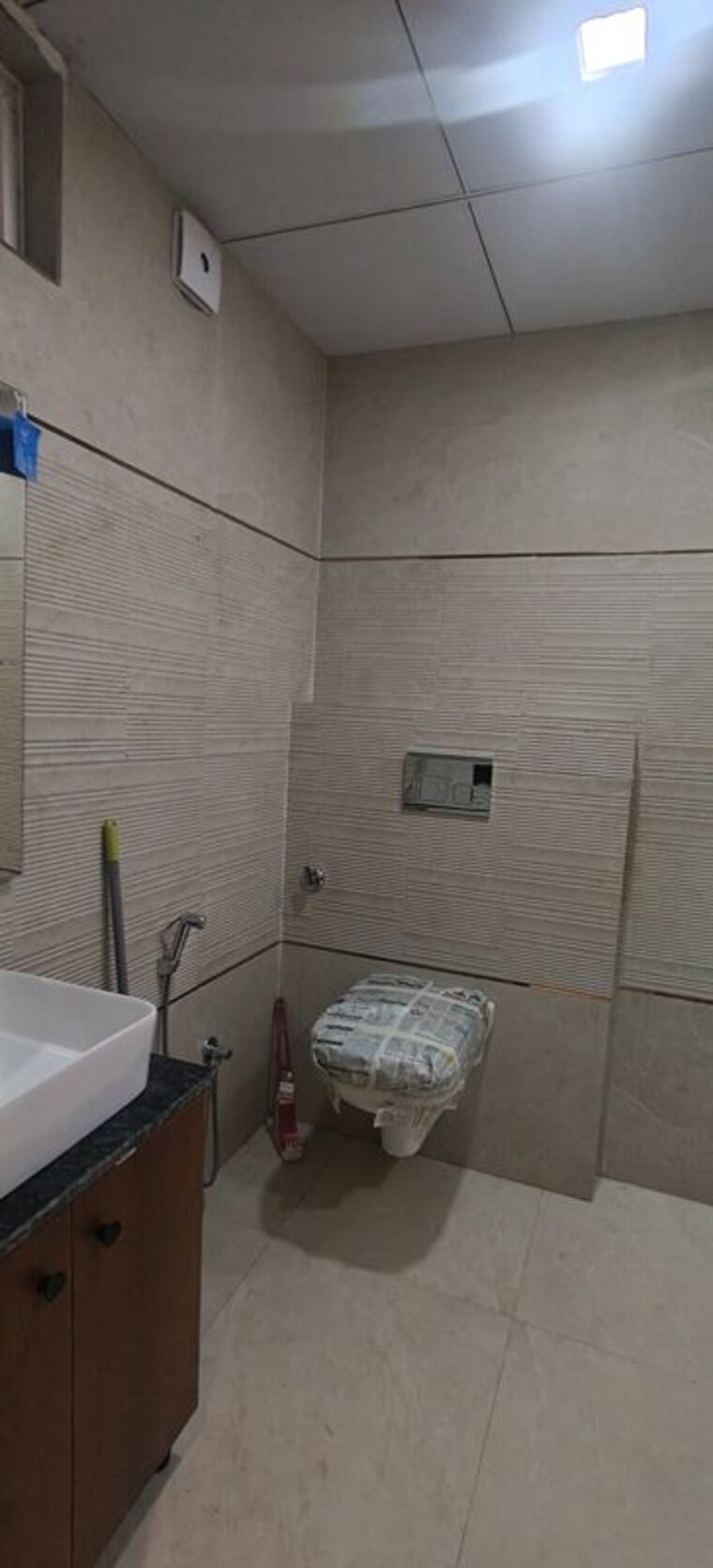 Bathroom, mandi 3 Bedroom 1100 Sq.Ft. Builder Floor In Mandi Delhi 10587056