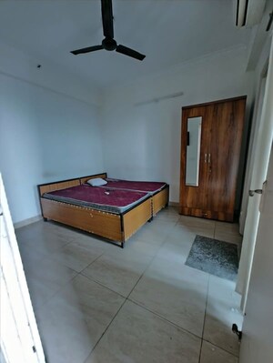 1 BHK Apartment For Rent in Gaur City 2 - 14th Avenue, Sector 16c Greater Noida