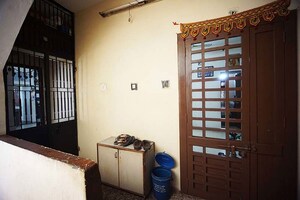 Room in 3 BHK Apartment at Maninagar – for Sale