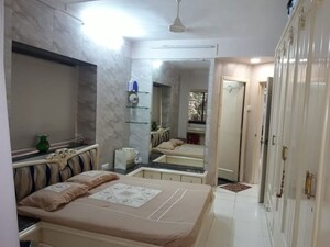 Bedroom in 2 BHK Apartment at Mangal Darshan Apartment, Bandra West – for Rent