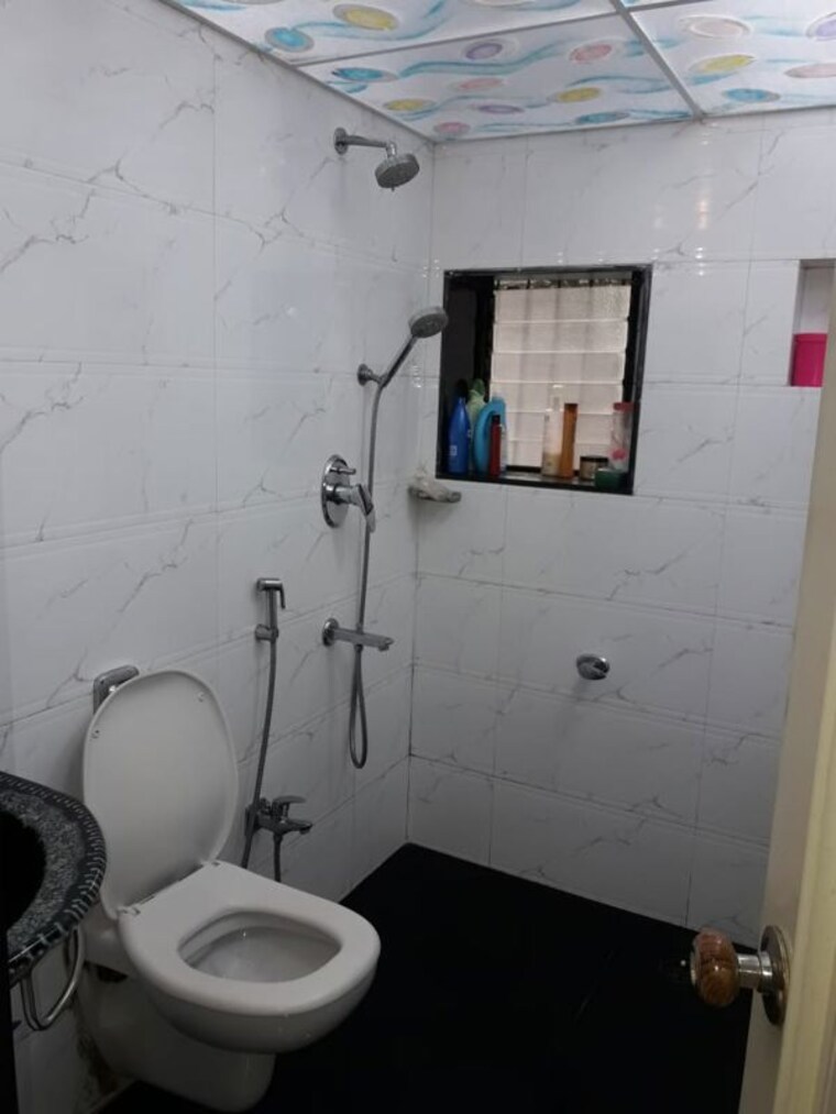 Bathroom, mangal-darshan-apartment 2 Bedroom 1300 Sq.Ft. Apartment In Bandra West Mumbai 10587069