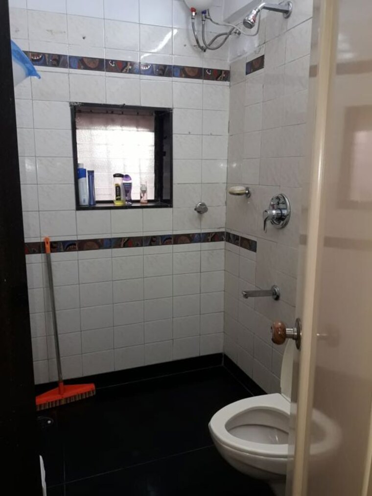Bathroom, mangal-darshan-apartment 2 Bedroom 1300 Sq.Ft. Apartment In Bandra West Mumbai 10587069