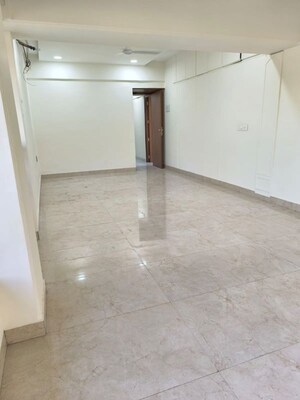 Room in 2 BHK Apartment at Mangal Darshan Apartment, Bandra West – for Rent