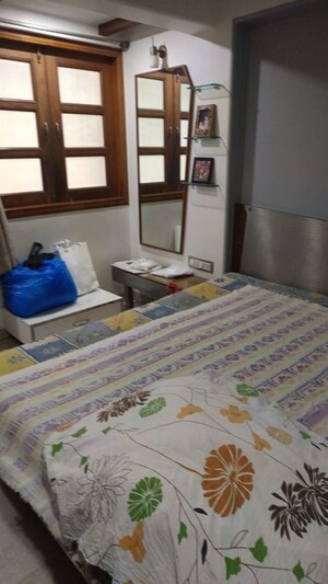 Bedroom in 2 BHK Apartment at Mangal Darshan Apartment, Bandra West – for Rent